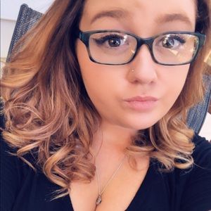 Meet your Posher, Renae